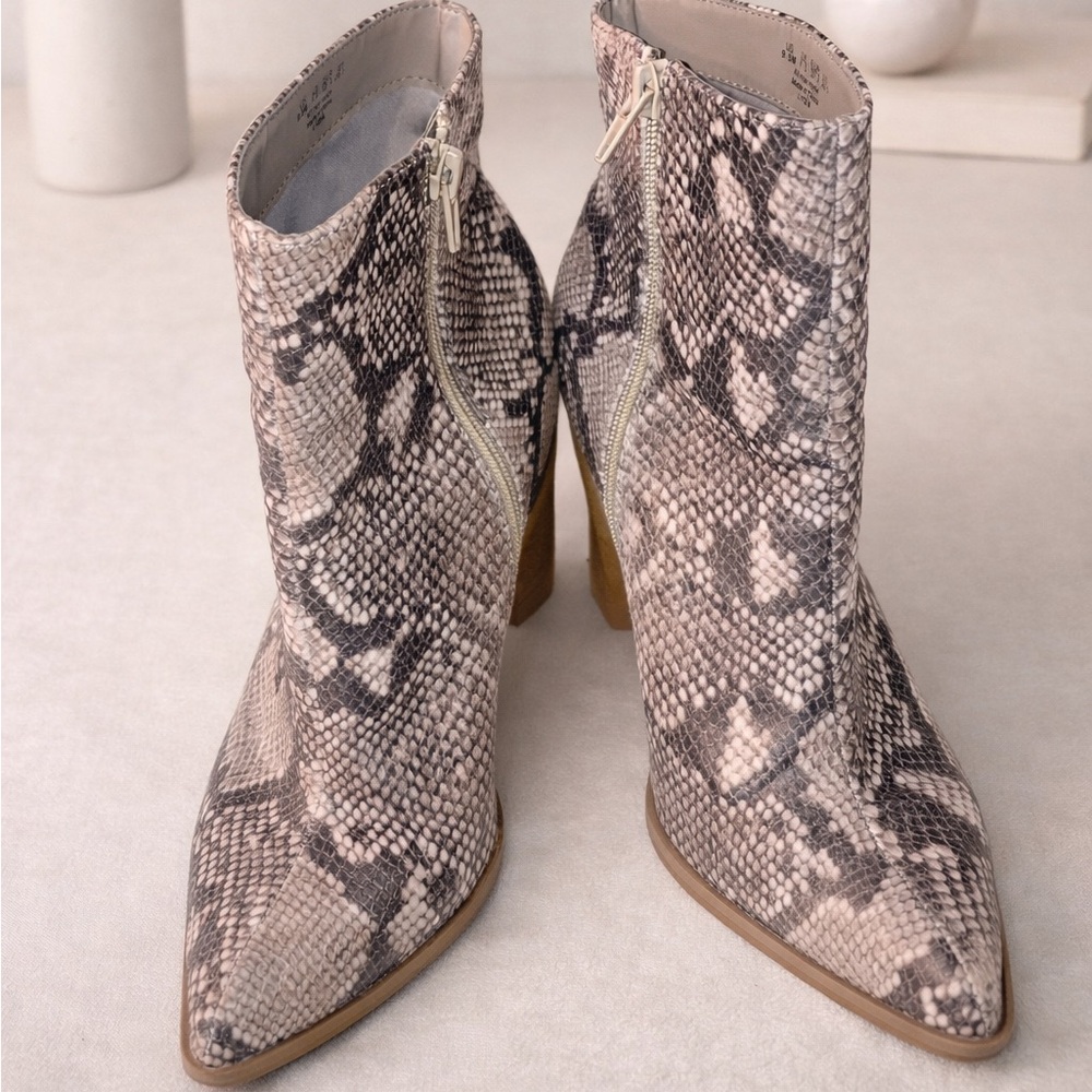 Carlos Santana Beige and Black snakeskin Ankle Booties